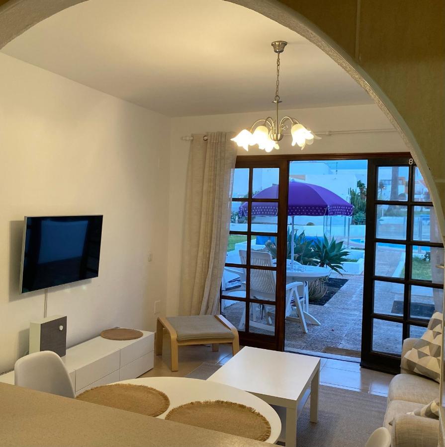 Estrella Del Mar 8. 1 Bedroom Villa With Pool And Gardens 300 Metres From The Beach Corralejo Eksteriør bilde